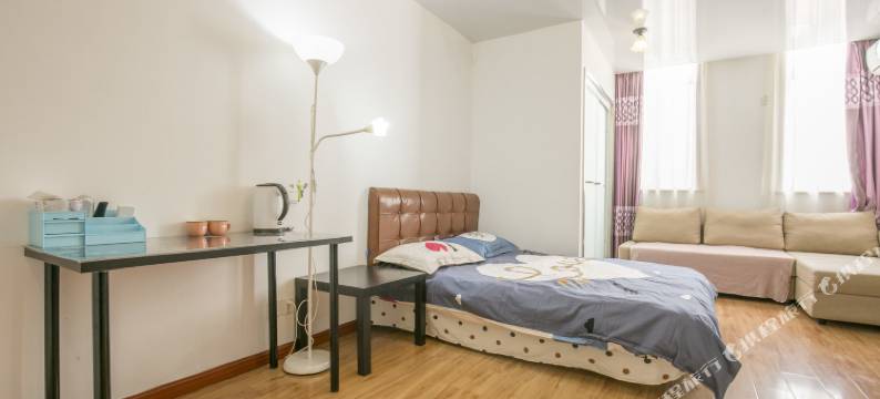 上海外滩南京路步行街俊俊之家普通公寓图片