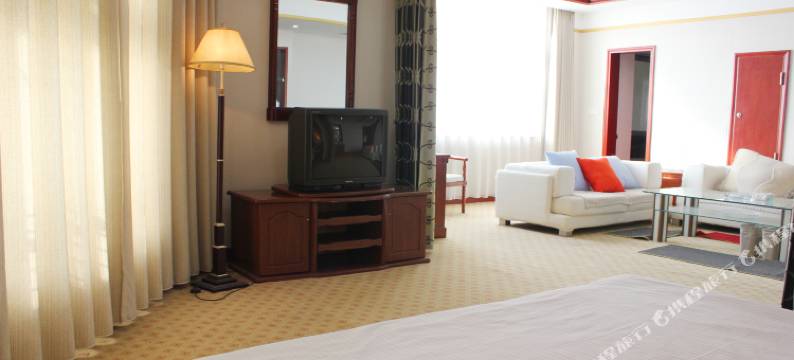 金百合假日酒店(荣成樱花湖店)图片