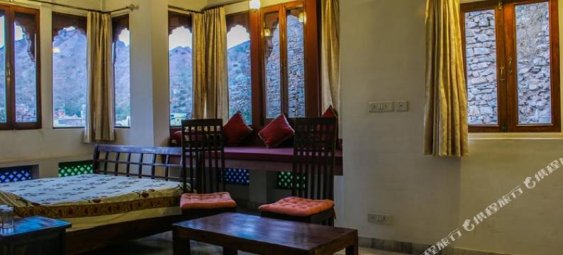 艾德胡特酒店(Adhbhut Hotel)图片