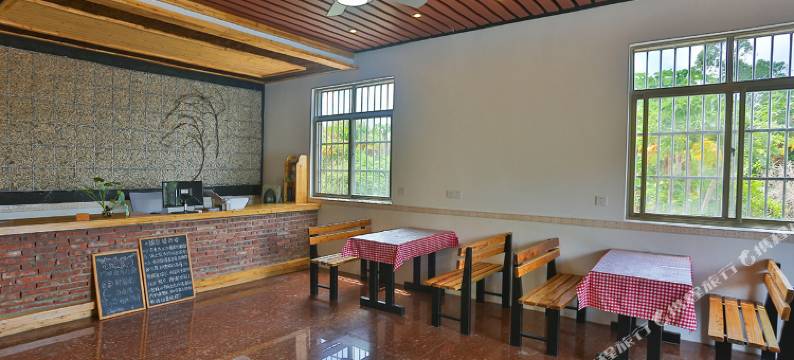 五彩庄园客栈(涠洲岛五彩滩店)图片