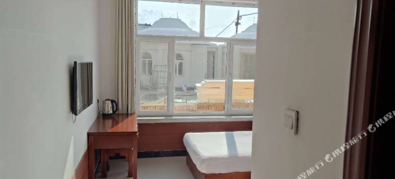 乌兰布统祥通假日酒店图片