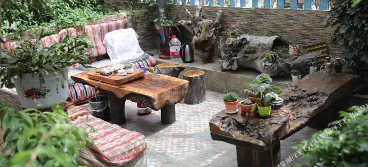 林芝仙踪林精品客栈图片