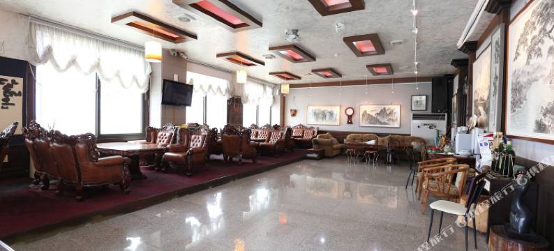 务安海滩酒店(Muan Beach Hotel)图片