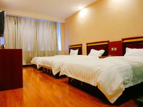 天天商务宾馆(嘉峪关镜铁小吃城店)