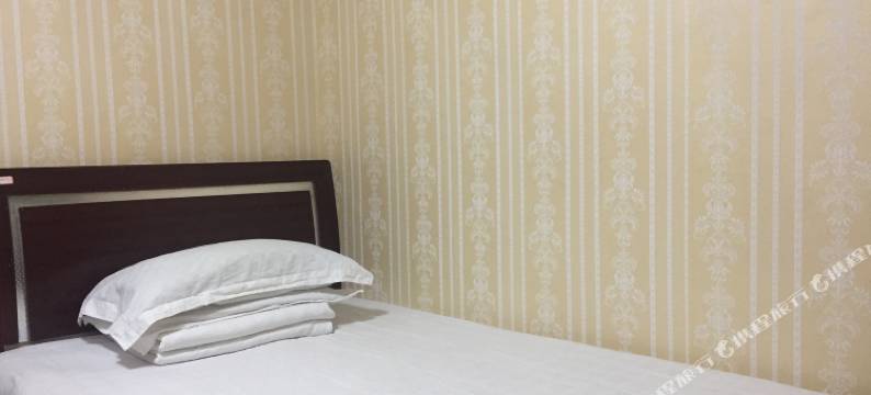 武汉鑫芳旅馆(华中科技大学同济医学院青年路地铁站店)图片