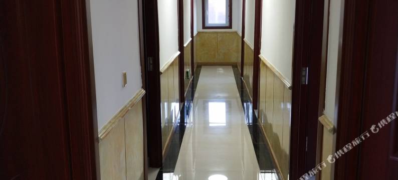 雪谷柳东升驴友驿站图片