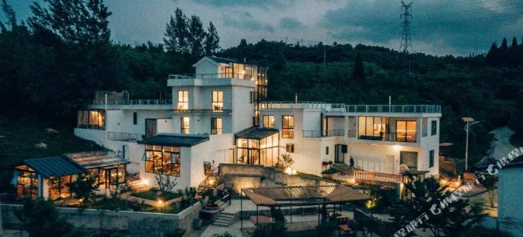 清镇引舍故里康养度假民宿(红枫湖景区店)图片