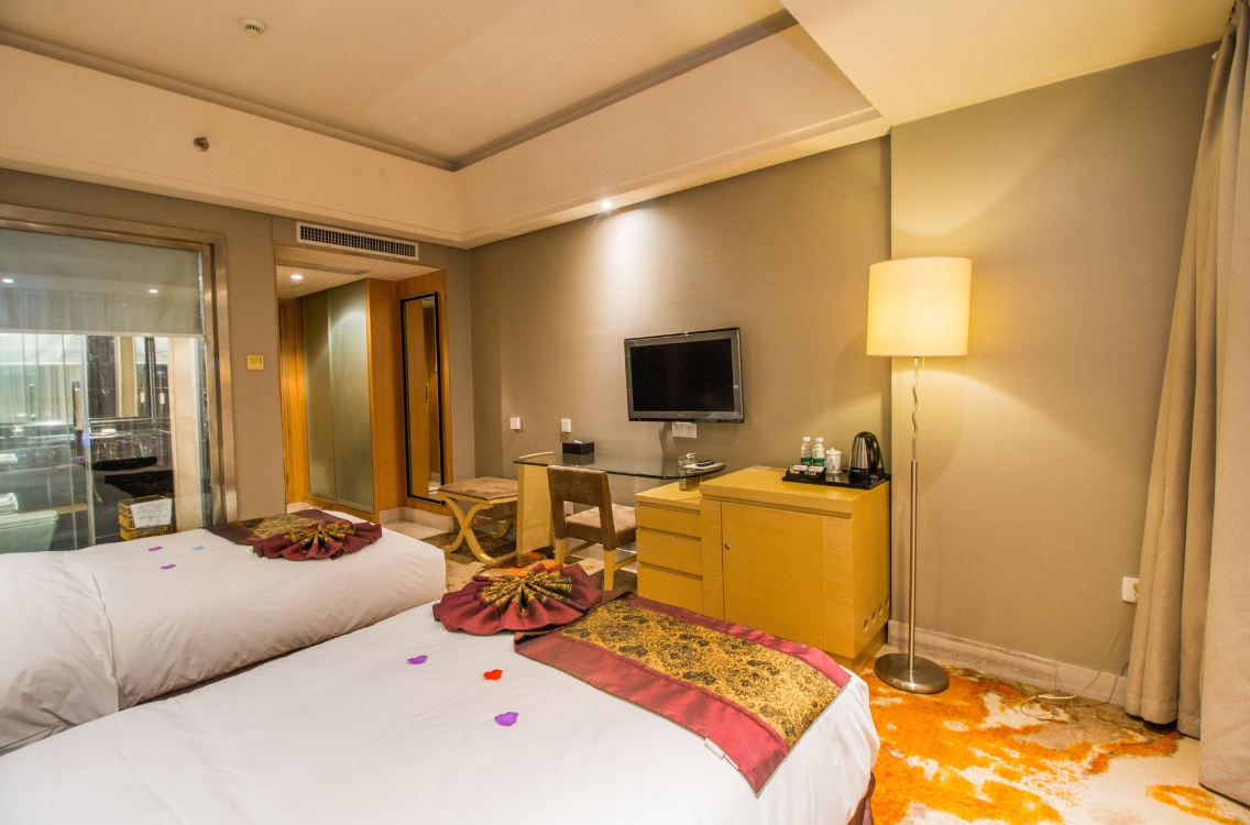 锦怡大酒店(南昌碧尤蒂火车站店)