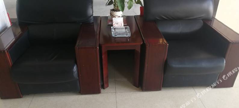 华山康盛商务宾馆图片