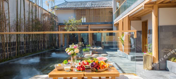 花筑·云边温泉艺宿(腾冲和顺古镇店)图片