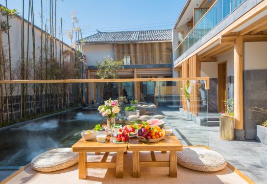 花筑奢·云边温泉艺宿（腾冲和顺古镇店）外景图