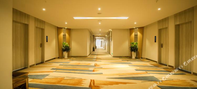 致馨栀子花开酒店(荆州中医院红星路店)图片