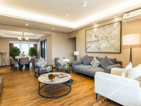 深圳君恒·愉酒店式服务公寓(深圳北站红山地铁站店)