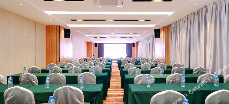 柏曼酒店(清镇时光贵州职教城店)图片