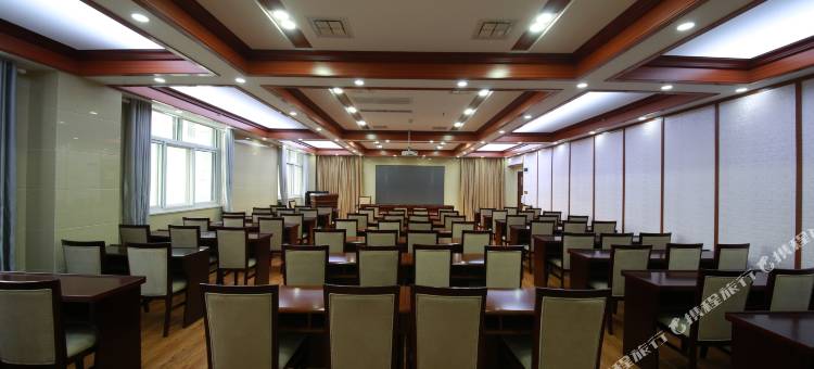 延安尊享景程酒店(延安火车站店)图片