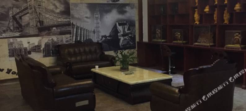 嵩明艾维尔精品酒店图片