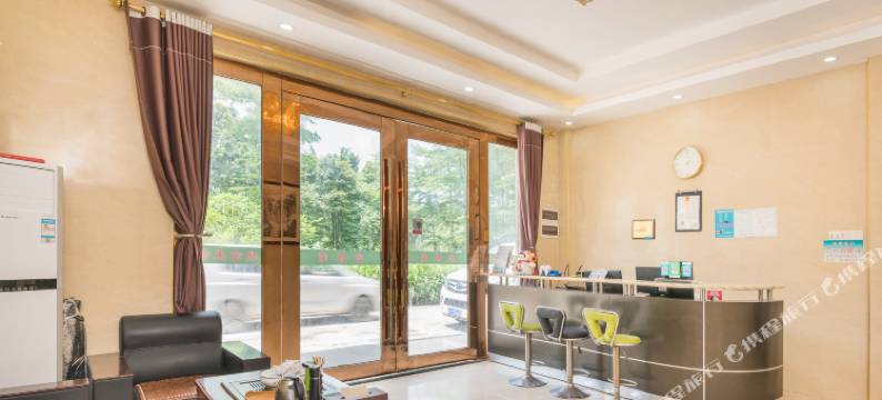 铂逸主题公寓(广州南站店)图片