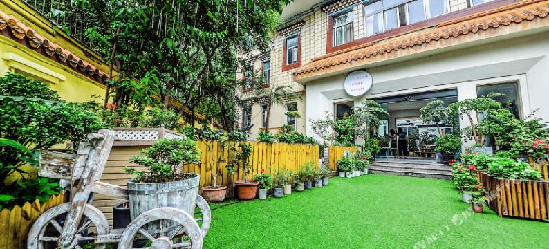 笑脸里·好久不见青年旅舍(成都宽窄巷子店)图片