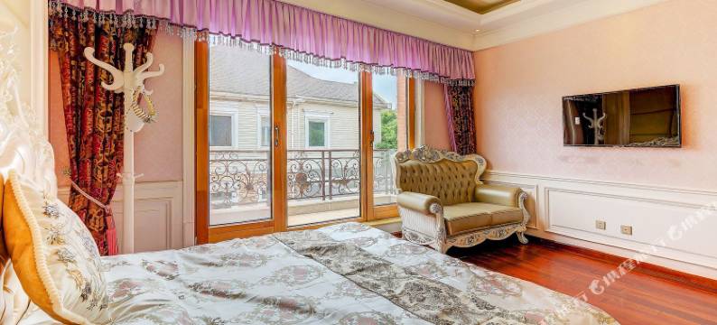 北京脸谱轰趴别墅(定泗路分店)图片