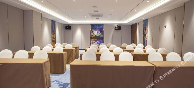 丘奈CHILLNOW(广州设计之都鹤龙地铁站店)图片