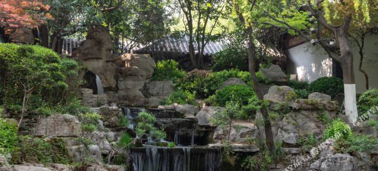 苏米雅主题连锁公寓(济南西部会展中心店)图片
