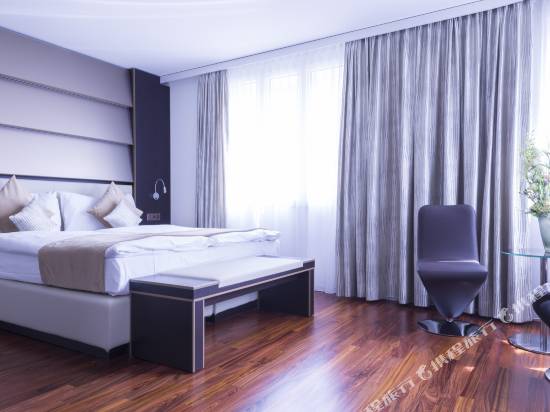 克朗尤特斯特拉斯酒店