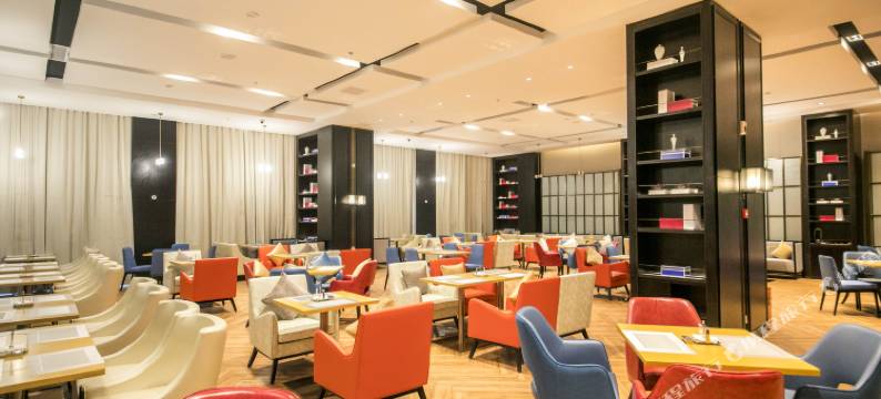 半山酒店(安顺古城历史文化街区黄果树大街店)图片