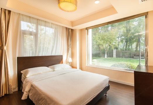 Green Park Hotel Hotel Overview