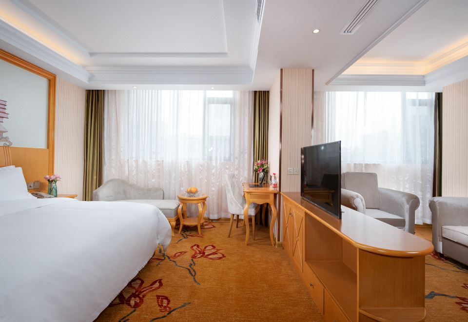 Vienna Hotel (Tianjin Five Avenues Youyi Road Cultural Center Subway Station) Hotel Overview