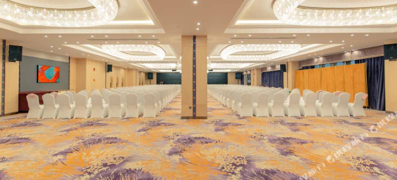 弥勒巨人雅阁酒店图片