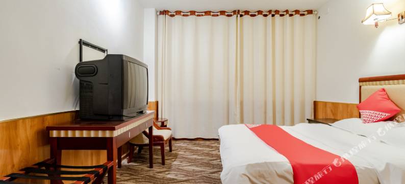 OYO重庆和旺宾馆(西南政法大学店)图片