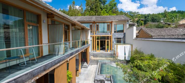 花筑·云边温泉艺宿(腾冲和顺古镇店)图片