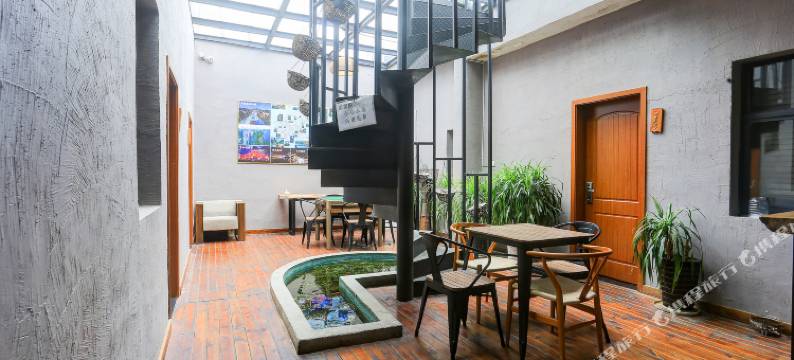 城中小筑度假屋(张家界天门山汽车站火车站店)图片