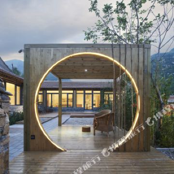 流村镇老峪沟村大东沟附近 乘坐昌33路到老峪沟站下,步行77米可达