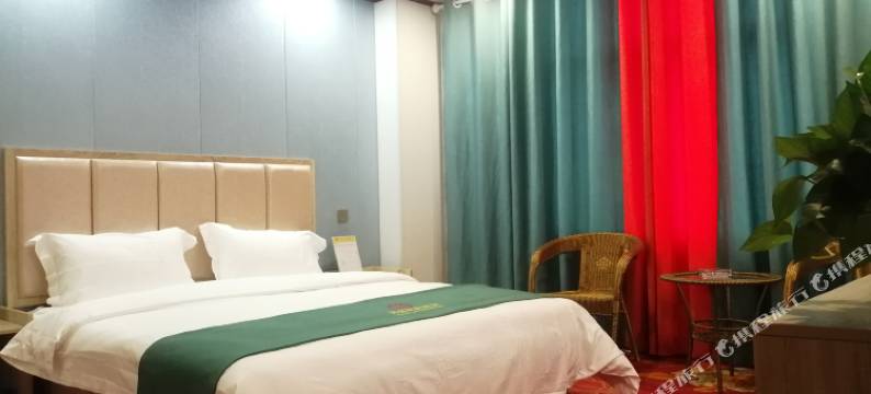 鸿源酒店(河南建院地铁站店)图片