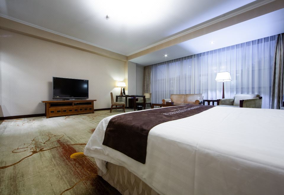 Lu Hong Hotel Hotel Overview