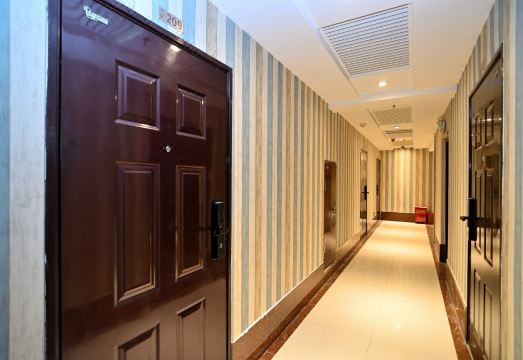 ZOERECT HotelHotel Overview