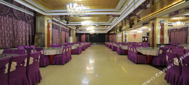 富蕴福瑞大酒店图片