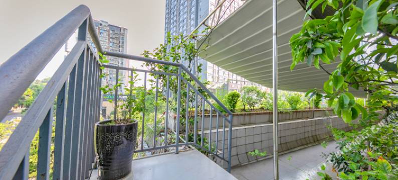 麦克人家酒店(重庆北站民安大道地铁站店)图片