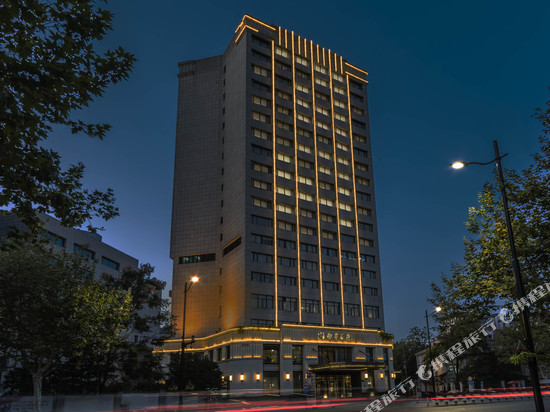 上海兴华宾馆(上海交通大学地铁站店)