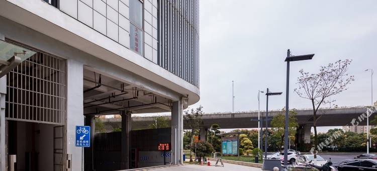 无锡东站翠屏汇酒店式公寓(迎宾广场地铁站店)图片