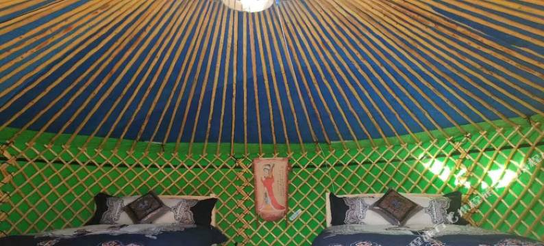 海北青海湖海宴金银滩草原蒙古包民宿图片