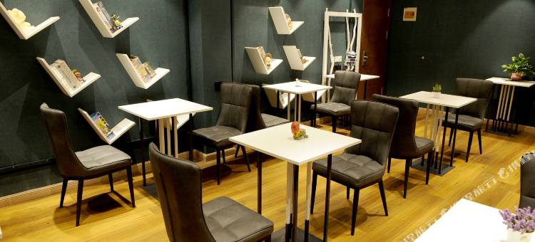 如家诗柏·云酒店(沈阳中街故宫怀远门地铁站)图片