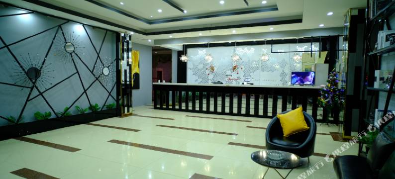 定安V8时尚酒店(定安汽车站店)图片