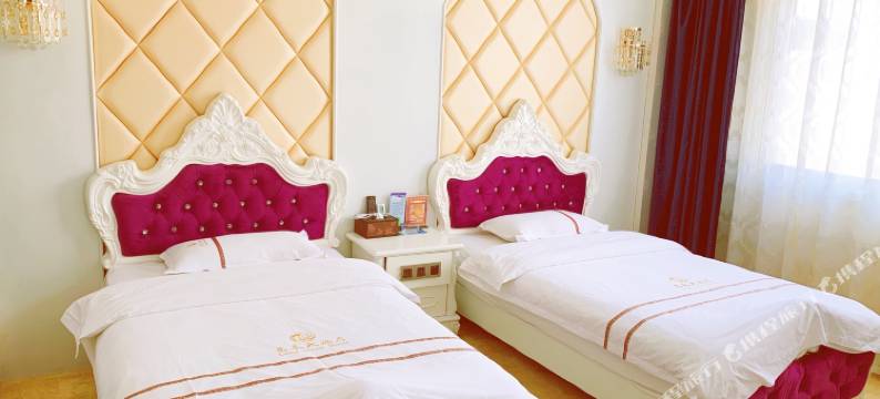 龙泉大酒店(文山七花广场民族村店)图片