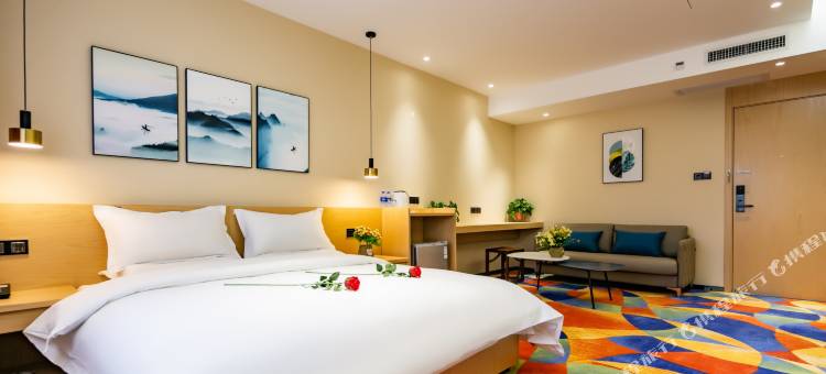 TOWO上品酒店(西安钟鼓楼桥梓口地铁站店)图片