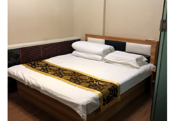 双鸭山佳盈宾馆