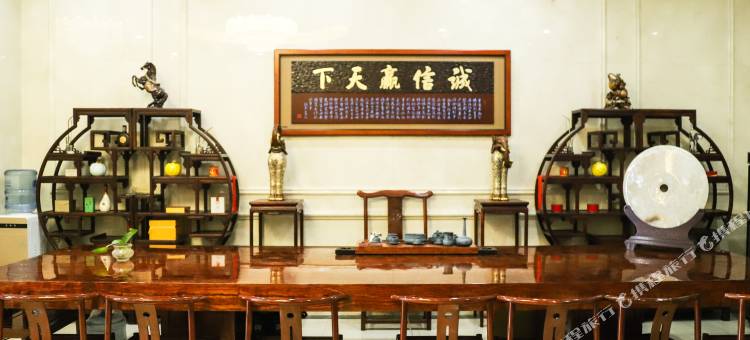 派酒店(兰州天庆花园文理学院店)图片