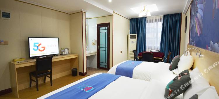 派酒店(重庆江北国际机场空港广场轻轨站店)图片