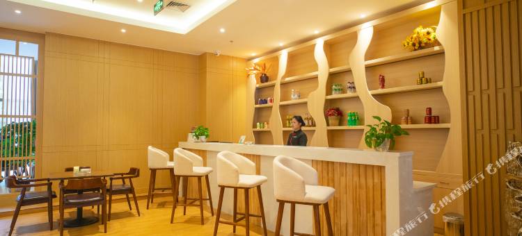 冕宁彝海结盟酒店图片